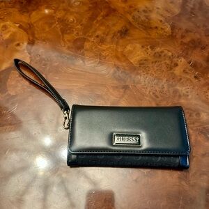 Guess Elegant Black Wristlet Wallet